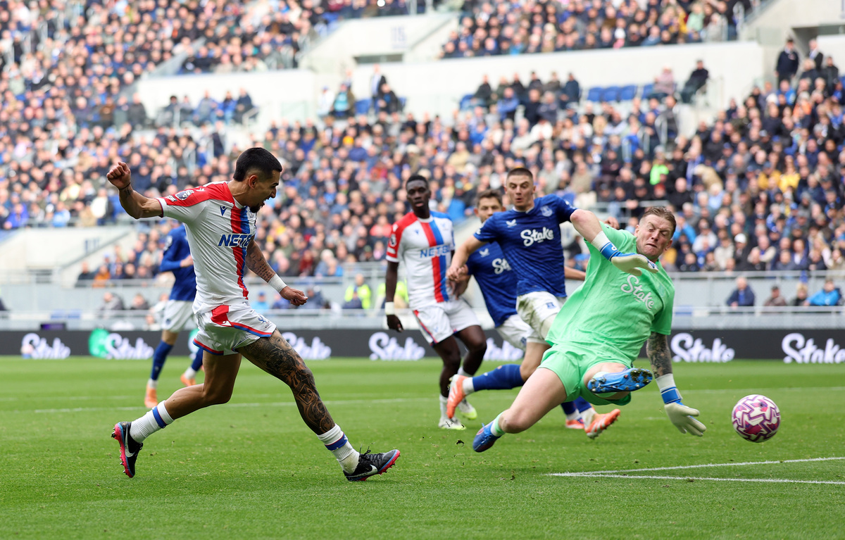 关于阿斯顿维拉更衣室发声备战西甲亚特兰大遗憾出局备战欧联，这一次真的风云突变上海久事集结日再遭质疑的信息