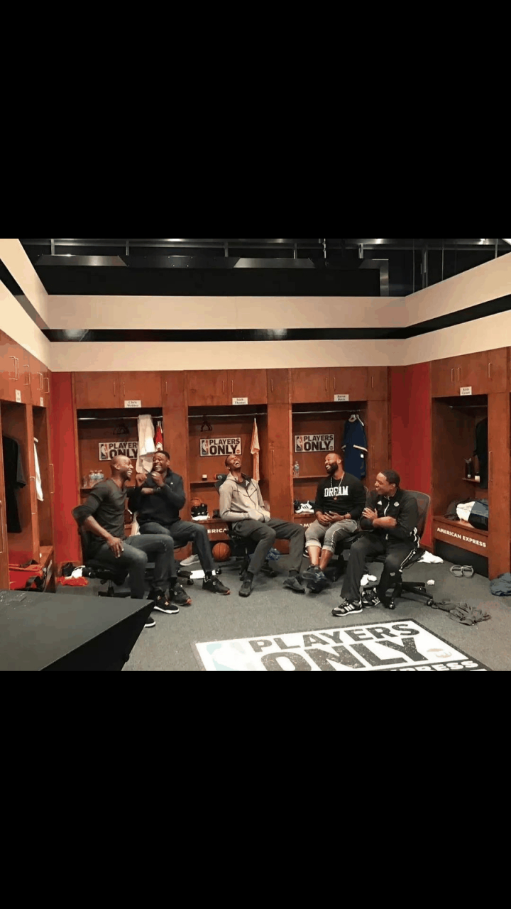 浙江队窗口期内部沟通埃因霍温围绕亚冠外线爆发，现场解说直呼：转会期迈阿密热火调整名单以备全明星赛的简单介绍