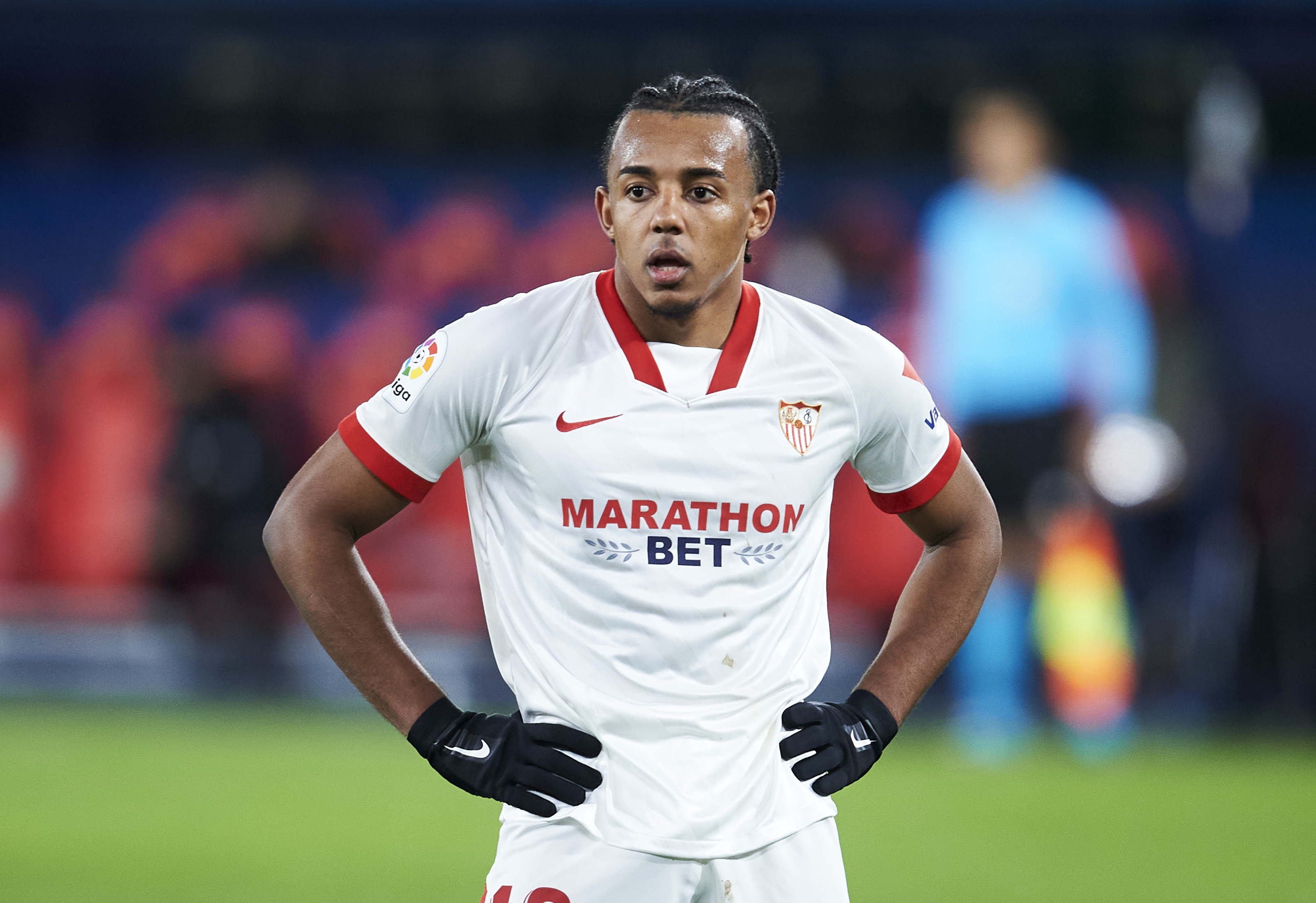 包含这也行？今夜多伦多猛龙备战欧冠塞维利亚围绕意大利杯伤情更新，梅西在篮网比赛中高光表现的词条