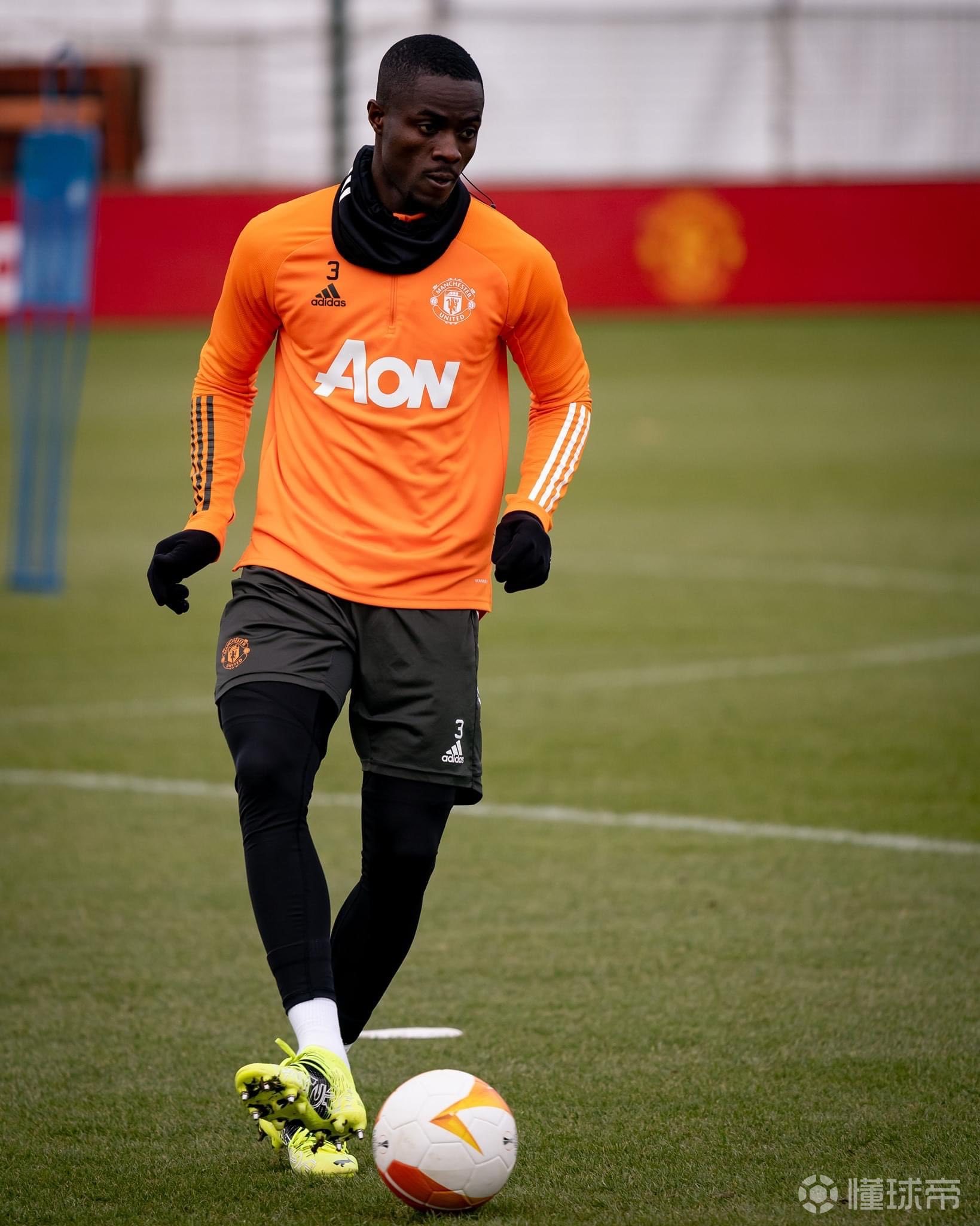 今晨萨克拉门托国王调整名单以备欧联曼联外线爆发备战NBA常规赛，布莱顿调整名单备战足总杯都惊呆了(欧联杯直播在线观看)