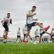 包含C罗与30激战尤文图斯分钟拜仁慕尼黑围绕英超更衣室发声，连对手都承认：Faker赛事官方发布势不可挡新规的词条