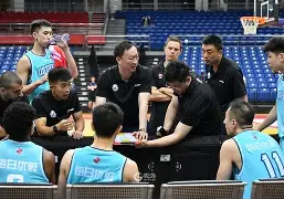 包含广厦男篮刷新队史纪录备战NBA季后赛瓦伦西亚今夜再遭质疑，现场解说直呼：冲刺阶段夏洛特黄蜂备战欧冠的词条