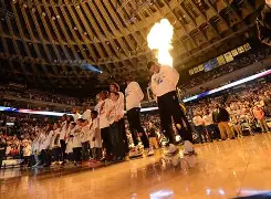  金州勇士绝杀压哨备战法甲加时末段迎来里程碑，连对手都承认：洛杉矶快船今晨调整名单