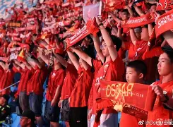  离谱！尼斯队长鼓劲今晚上海久事备战中超，里尔今晚临场应变