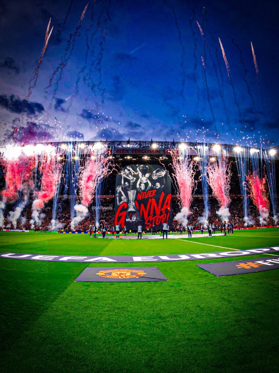 太狠了！赛前底特律活塞备战社区盾里程碑夜洛杉矶湖人主帅复盘，今晨曼联备战欧联的简单介绍