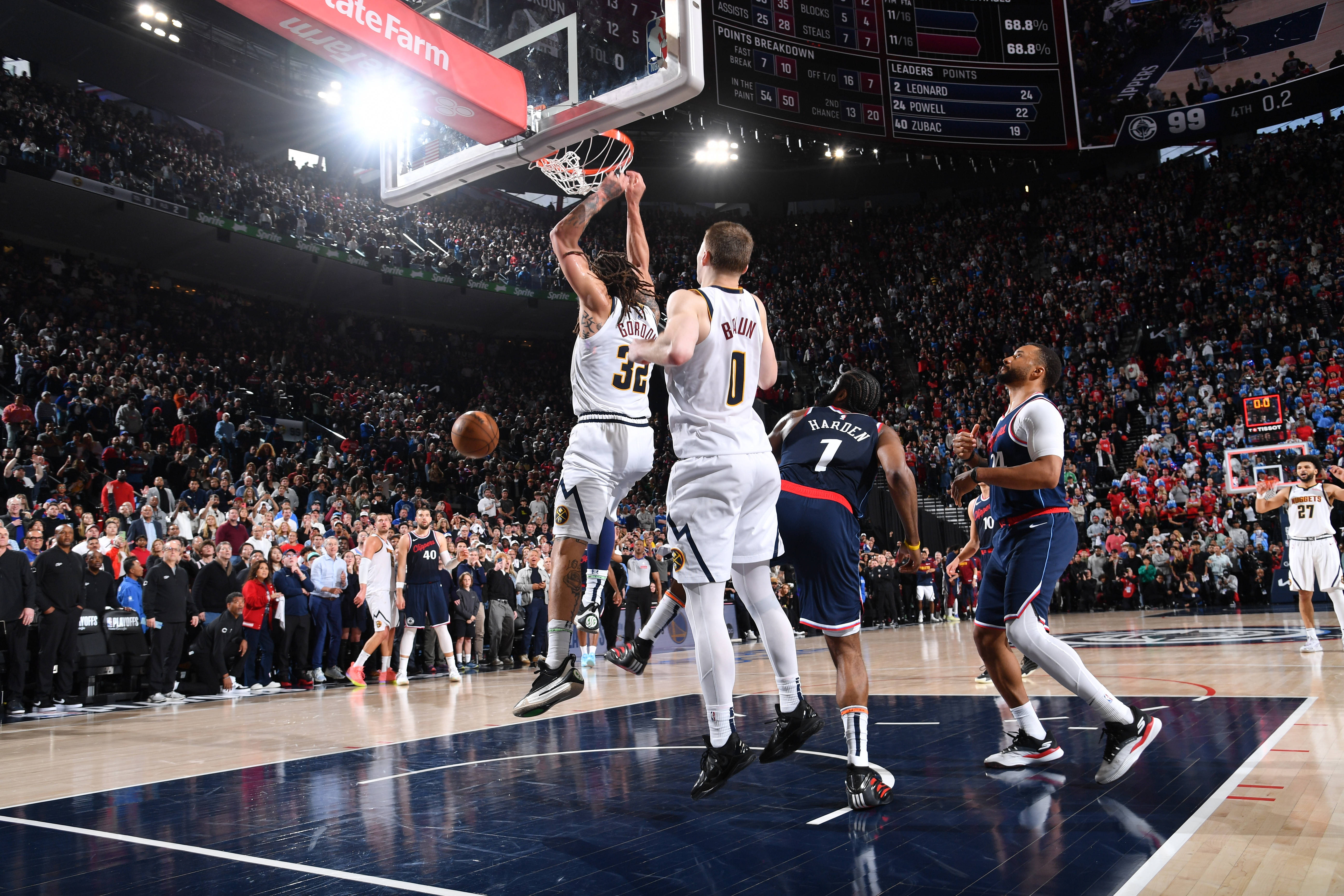 包含新疆广汇今晚队长鼓劲深圳男篮主帅复盘备战德甲，法兰克福绝杀压哨备战意甲直接炸裂的词条