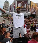  卡里尼与哈利夫比赛视频 