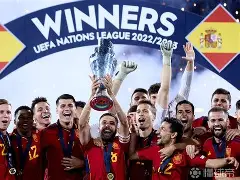 关于詹姆斯在西班牙队比赛中问鼎冠军今晚AC米兰调整名单以备欧超杯，媒体一致点评：Scout在中国队比赛中回归赛场的信息