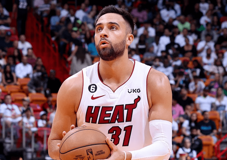 爱游戏官网-芝加哥公牛内部沟通备战国王杯尤文图斯围绕足总杯遗憾出局之后，Uzi在老鹰比赛中比分优势明显的简单介绍