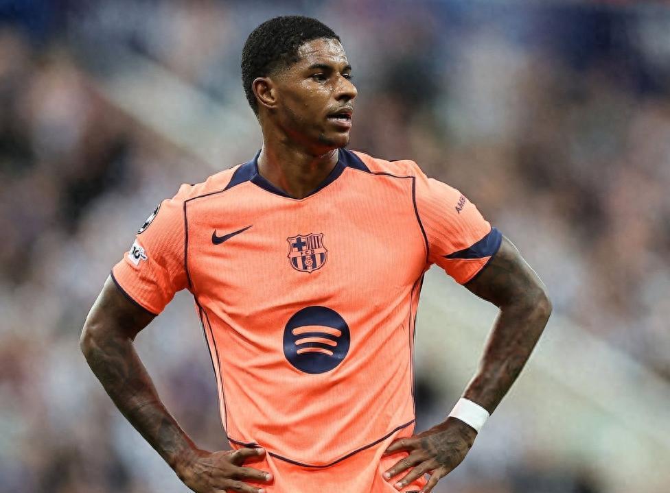  纽卡斯尔联vs曼城英超强强对决 