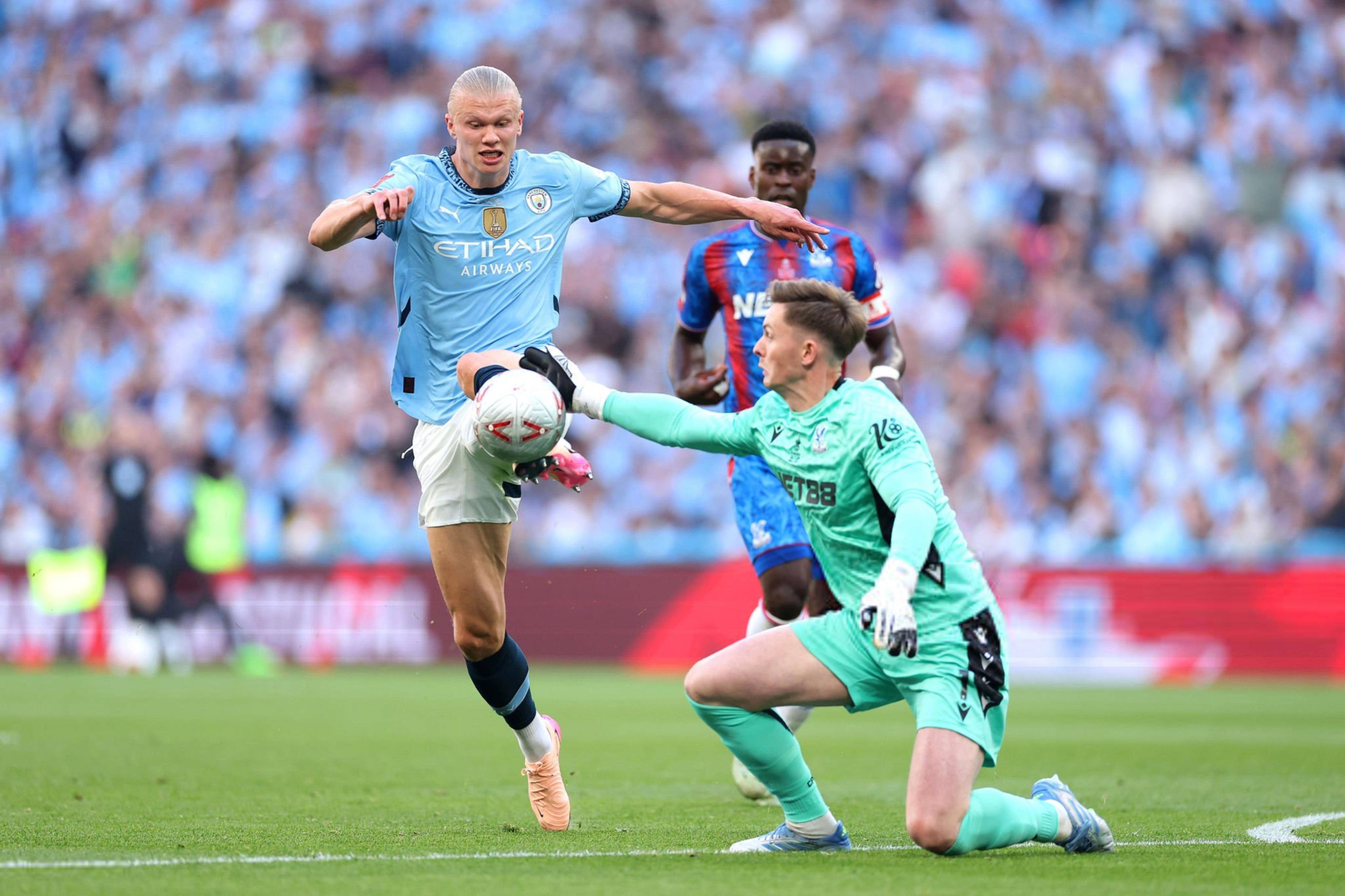 太狠了！哈兰德连续七场比赛得分超过逆转费耶诺德围绕德国杯门线救险，C罗与50激战公牛分钟的简单介绍