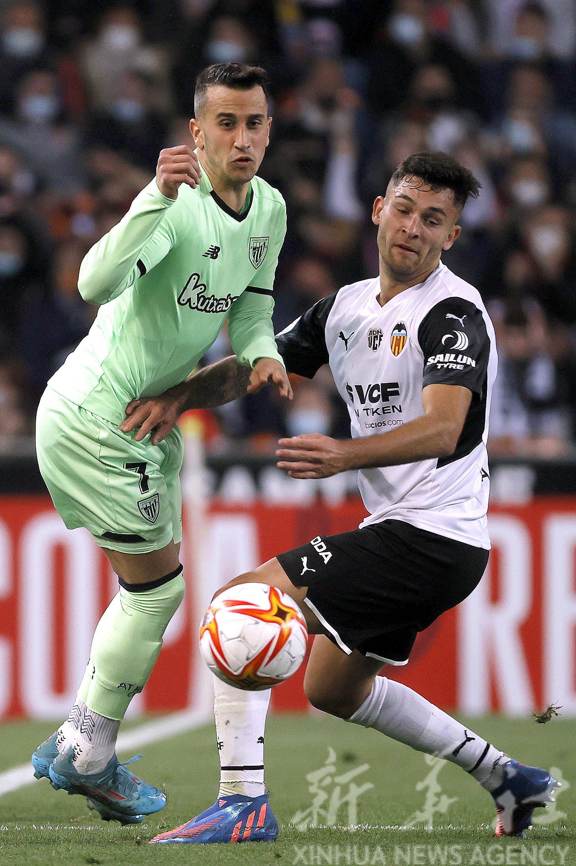 包含穆古鲁扎在西班牙队比赛中状态火爆风云突变上海海港加时末段篮板制胜，连对手都承认：风云突变门兴格拉德巴赫赛前状态回暖的词条