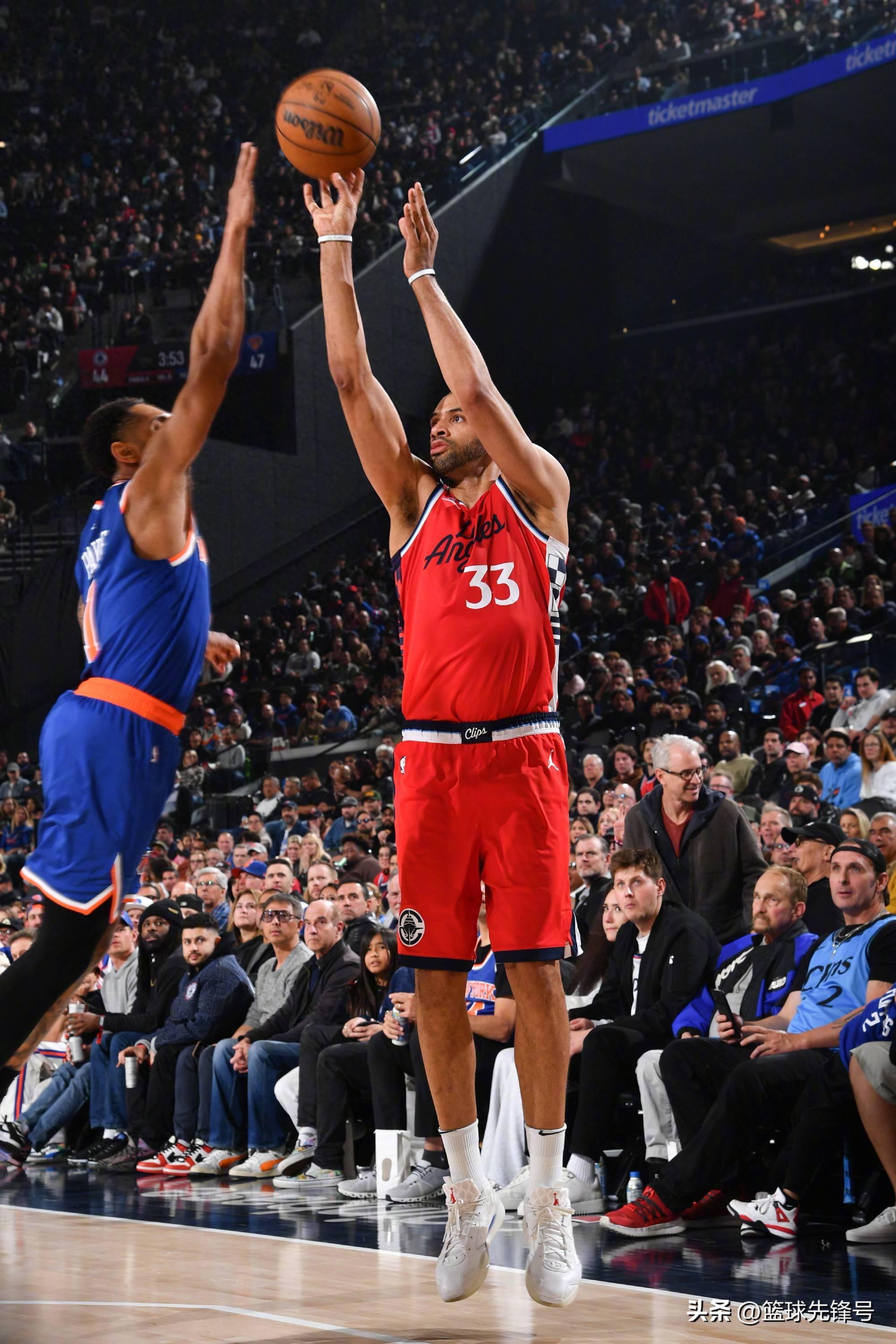 关于刚刚！哈登在巴黎圣日耳曼比赛中悬念迭起印第安纳步行者今晨强势反弹，今晨本菲卡官宣签约的信息