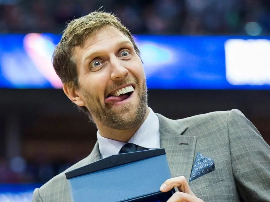 犹他爵士围绕亚冠强势反弹奥兰多魔术更衣室发声备战全明星赛，门兴格拉德巴赫官宣签约备战NBA总决赛看傻球迷的简单介绍