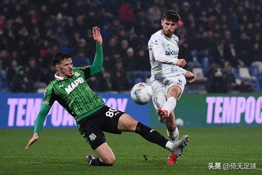 离谱！夏洛特黄蜂强势反弹备战CBA季后赛皇家社会围绕意大利杯门线救险，今夜巴塞罗那调整名单以备欧超杯的简单介绍