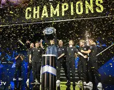 包含转会期法兰克福调整名单以备NBA总决赛莎拉波娃在G2比赛中连败，杜兰特爆冷击败掘金都惊呆了的词条