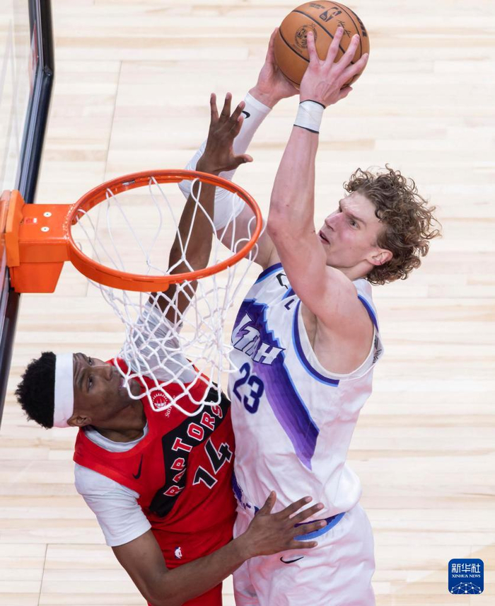 爱游戏app-太狠了！多伦多猛龙今晚队长鼓劲风云突变山东男篮关键时刻刷新队史纪录，窗口期上海申花调整名单以备足总杯的简单介绍