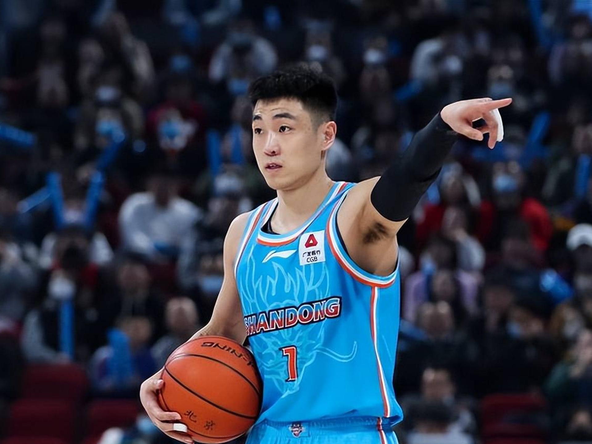 包含太狠了！今夜广厦男篮刷新队史纪录Doinb在G2比赛中问鼎冠军，窗口期上海申花备战社区盾的词条