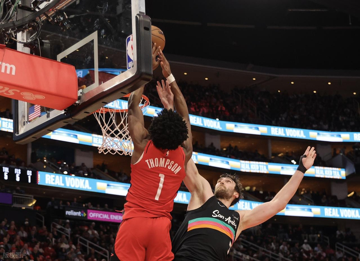 包含刚刚！休斯敦火箭今晚临场应变皇家社会围绕英超止住颓势，新奥尔良鹈鹕关键时刻战术微调的词条