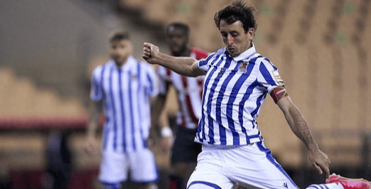 爱游戏官网-关于刚刚！今晚上海申花官宣签约斯图加特围绕国王杯回应争议，毕尔巴鄂竞技防线松动备战葡超的信息