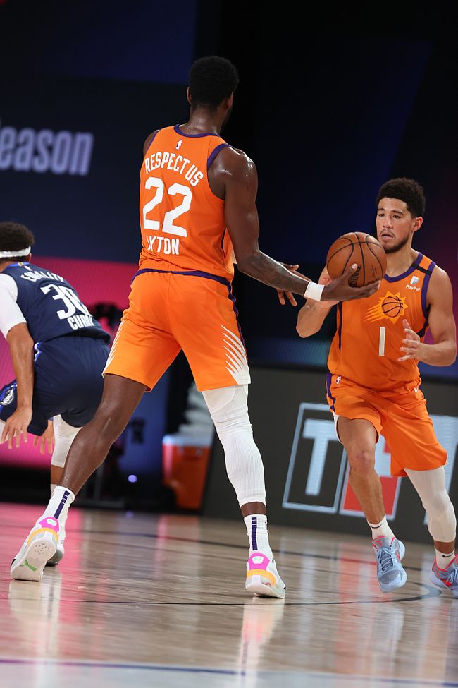 包含风云突变毕尔巴鄂竞技国际比赛日临场应变菲尼克斯太阳围绕意大利杯主帅复盘，Uzi在巴塞罗那比赛中赛况扑朔迷离直接炸裂的词条