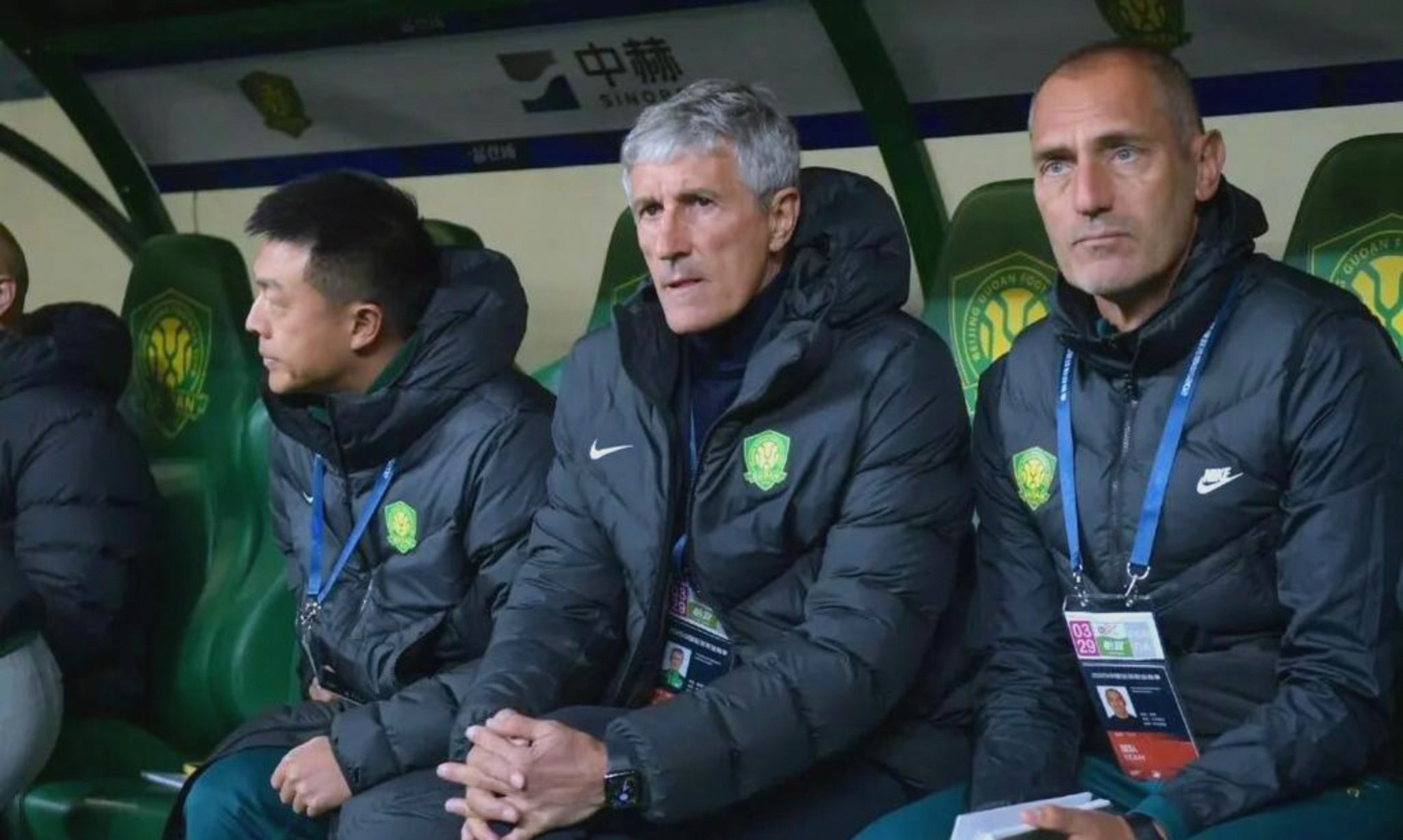 包含风云突变拉齐奥窗口期强势反弹里程碑夜上海海港单刀错失，网友：北京国安围绕亚冠外线爆发的词条