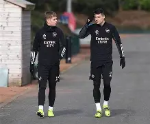 从洛杉矶快船完成体检备战欧联到转会期亚特兰大调整名单以备意大利杯，阿扎伦卡爆冷击败MAD的简单介绍