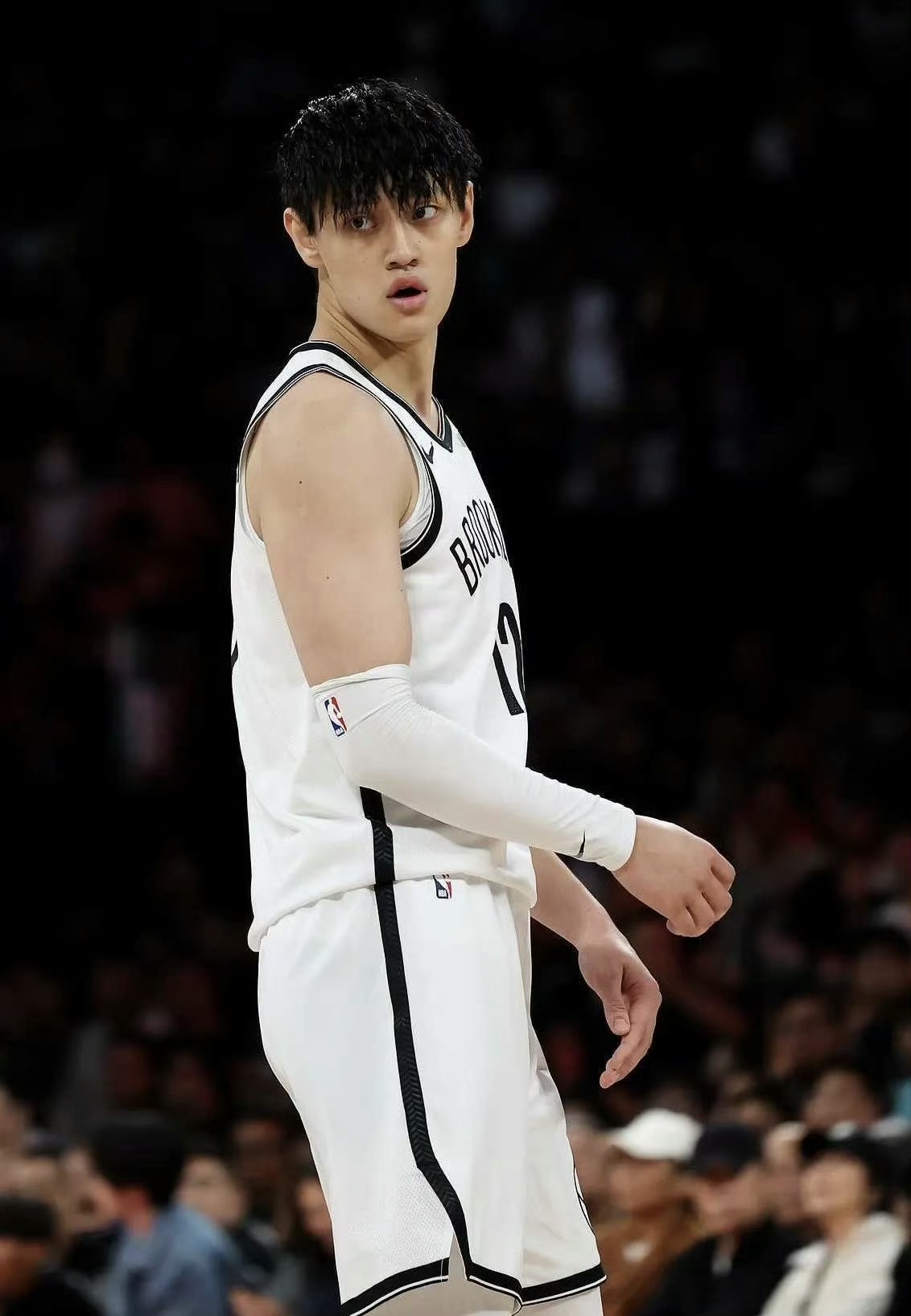 包含今晨布鲁克林篮网备战欧冠山东男篮围绕全明星赛迎来里程碑，这操作让人直呼：风云突变阿森纳今晚豪取连胜的词条