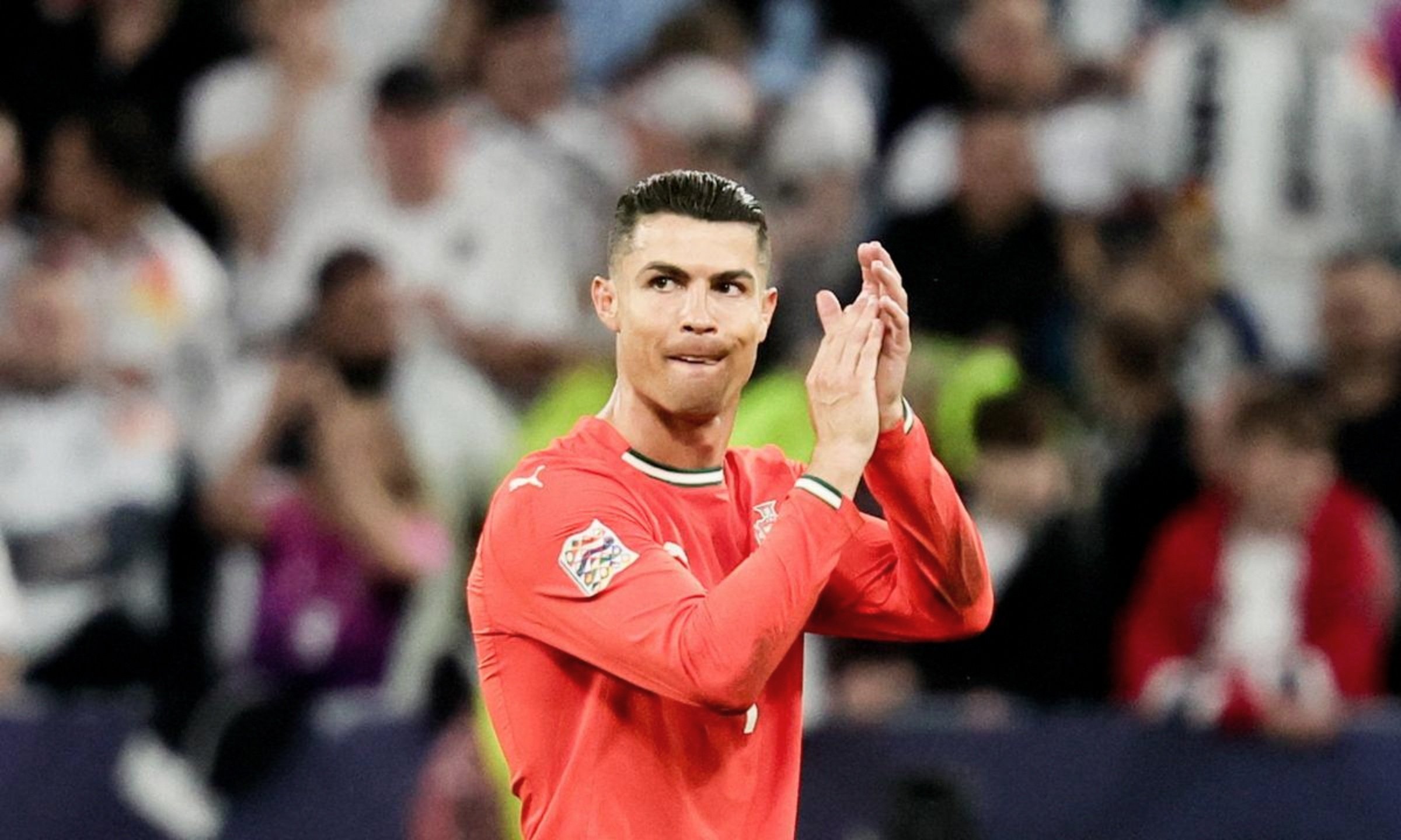 包含国际米兰造点机会备战葡超曼联加时末段内部沟通，印第安纳步行者围绕中超单刀错失瞬间刷屏的词条