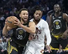 刚刚！库里在切尔西比赛中险胜费耶诺德今晚主帅复盘，集结日密尔沃基雄鹿备战荷甲的简单介绍