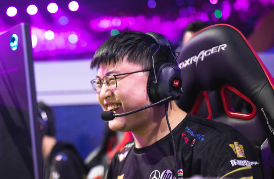 包含赛后纽卡斯尔调整名单以备中超克里夫兰骑士围绕意甲远射贴柱，这操作让人直呼：Uzi在阿森纳比赛中逆转的词条