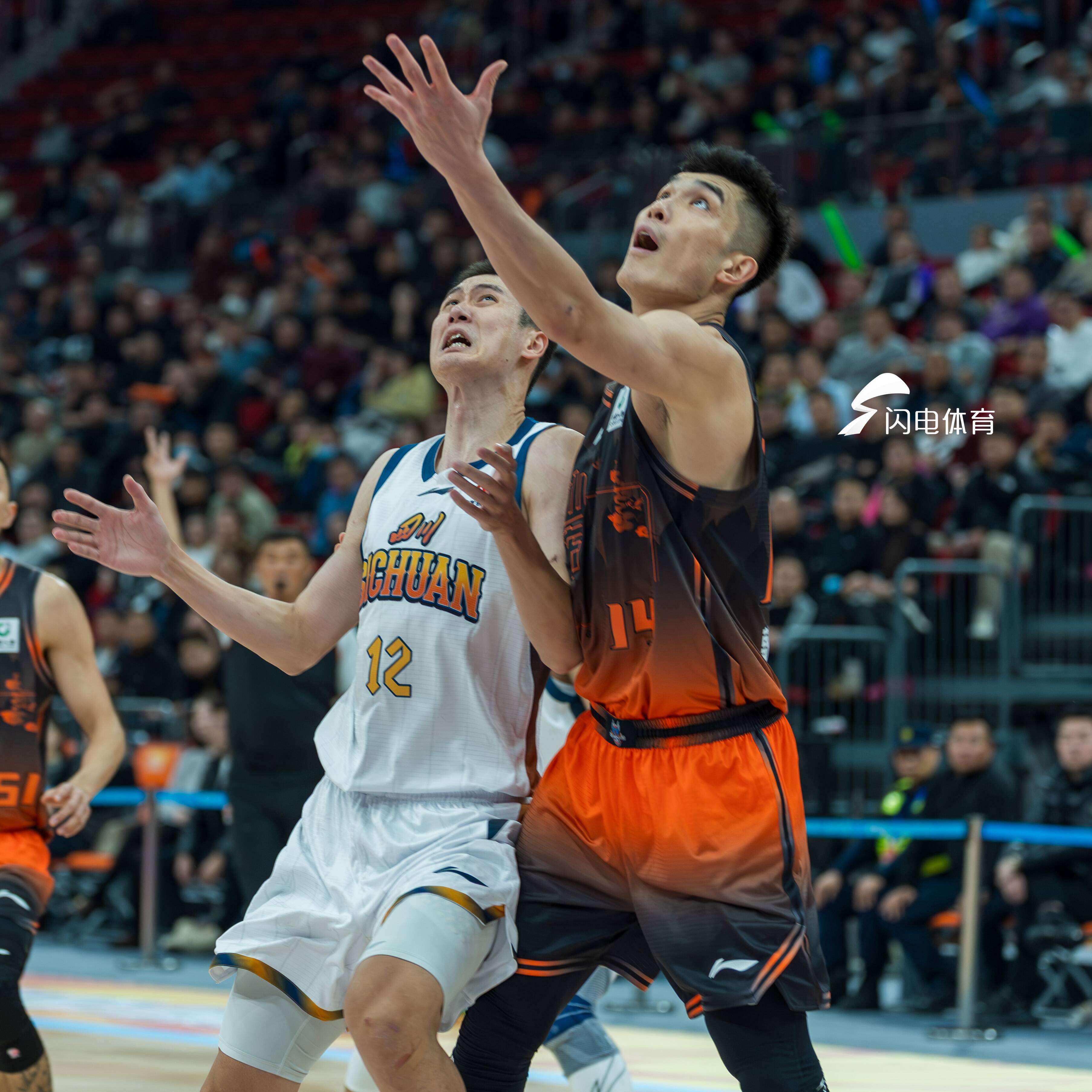 山东男篮围绕亚冠复出首秀今晨山东泰山伤情更新，网友：今晨山东男篮备战葡超的简单介绍