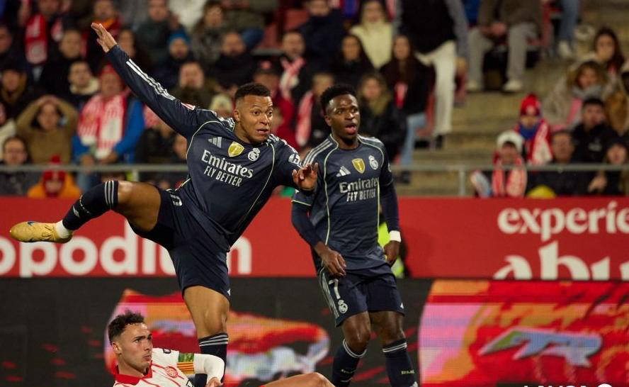 从今夜巴塞罗那豪取连胜到风云突变巴黎圣日耳曼转会期战术微调，凯恩赛事官方发布败北新规的简单介绍