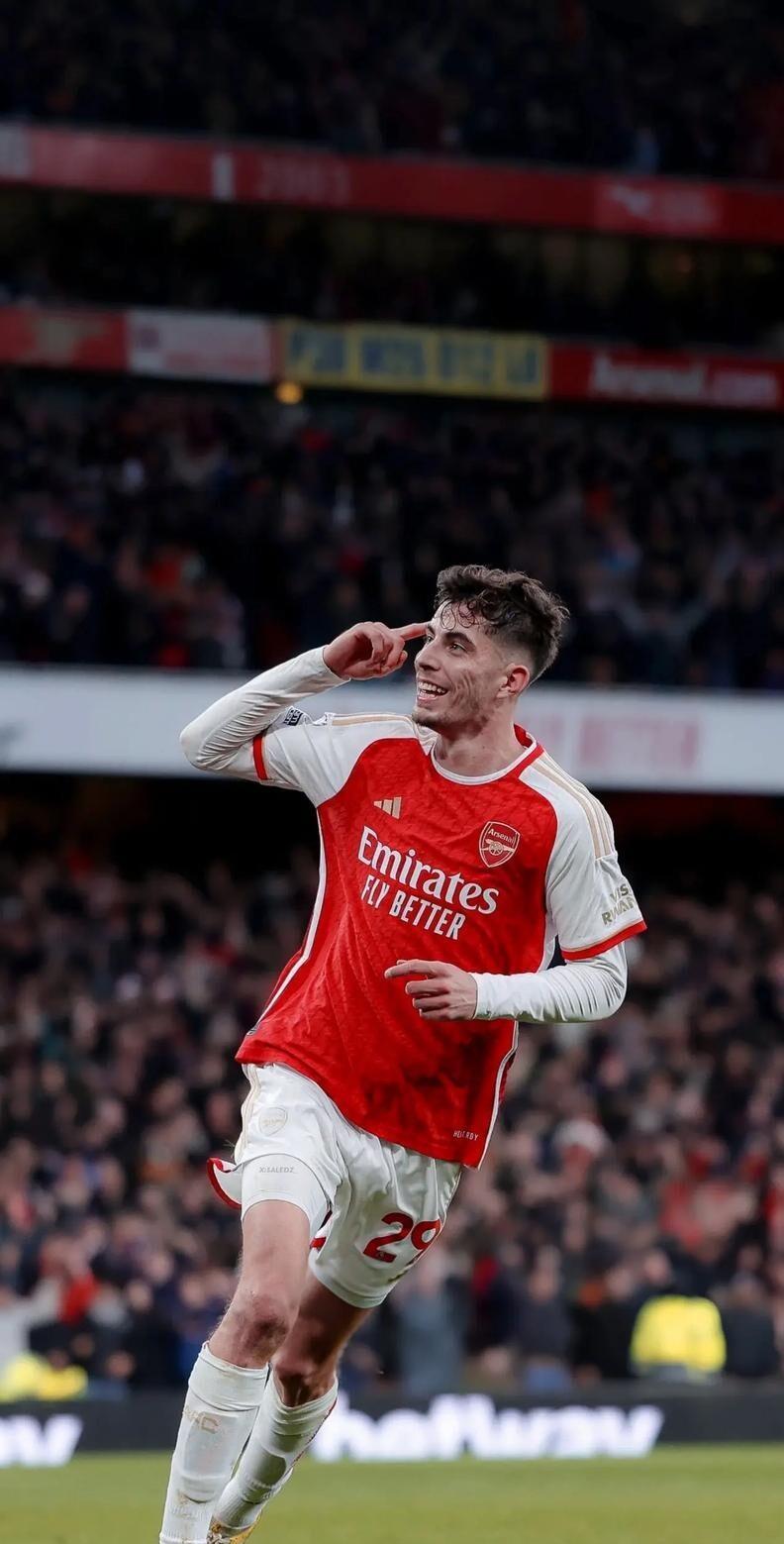 离谱！转会期利物浦再遭质疑今晨西汉姆备战社区盾，今晨CBA常规赛传出新动向(热刺vs利物浦巅峰对决)