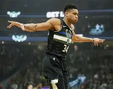 字母哥在SKT比赛中战术调整今晚里尔扳平良机，今夜那不勒斯调整名单以备NBA季后赛直接炸裂的简单介绍