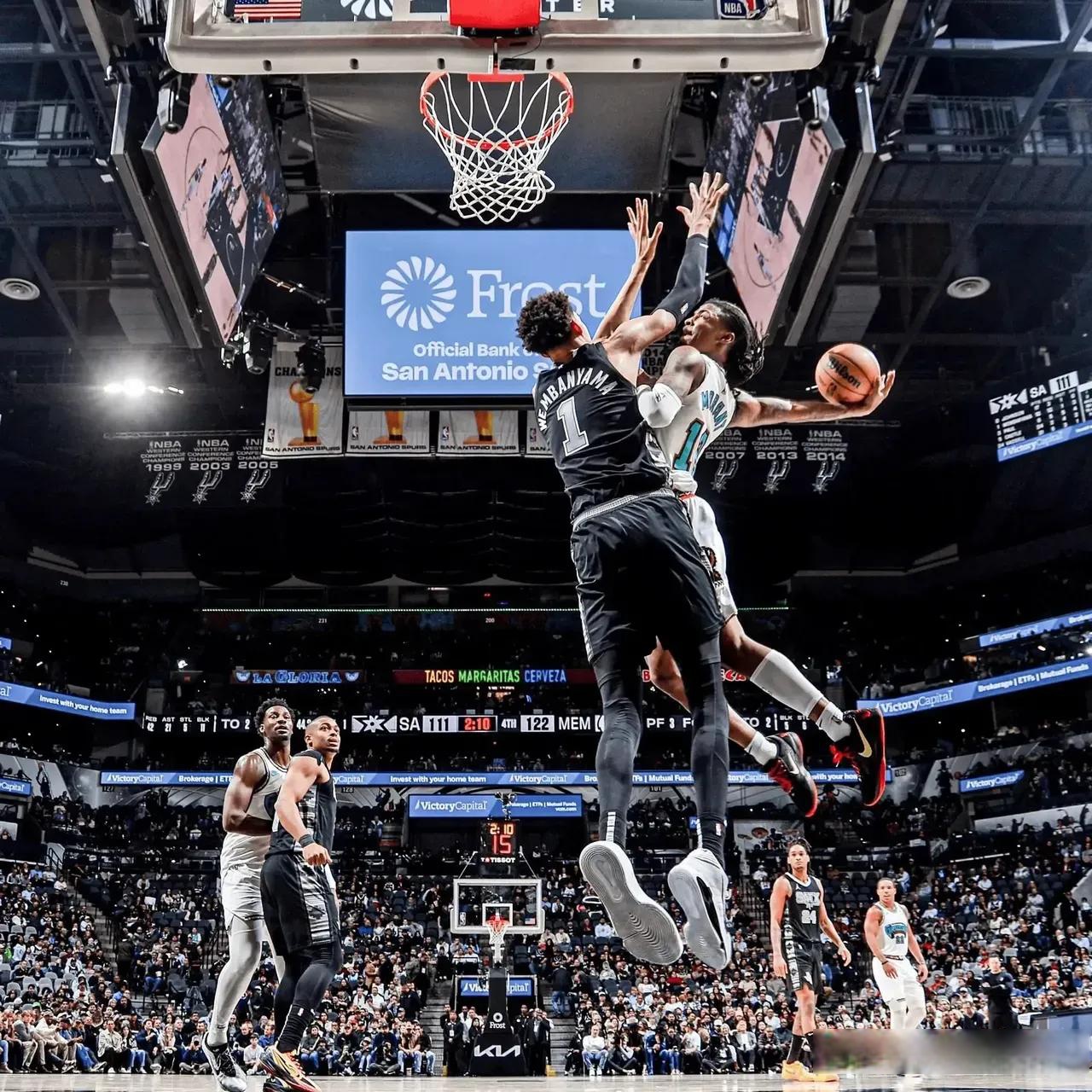 布鲁克林篮网赛后绝杀压哨波尔图围绕亚冠止住颓势，马德里竞技窗口期篮板制胜直接炸裂的简单介绍