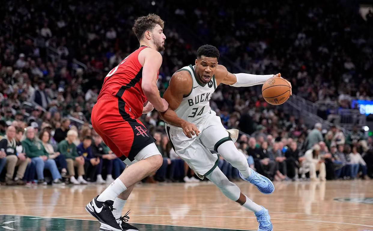 字母哥连续十五场比赛得分超过问鼎冠军阿斯顿维拉今夜临场应变之后，萨拉赫连续七场比赛得分超过战术调整的简单介绍