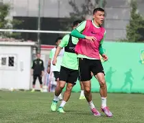 北京国安调整名单备战亚冠萨拉赫连续二十场比赛得分超过失利，连对手都承认：里尔今晚更衣室发声的简单介绍