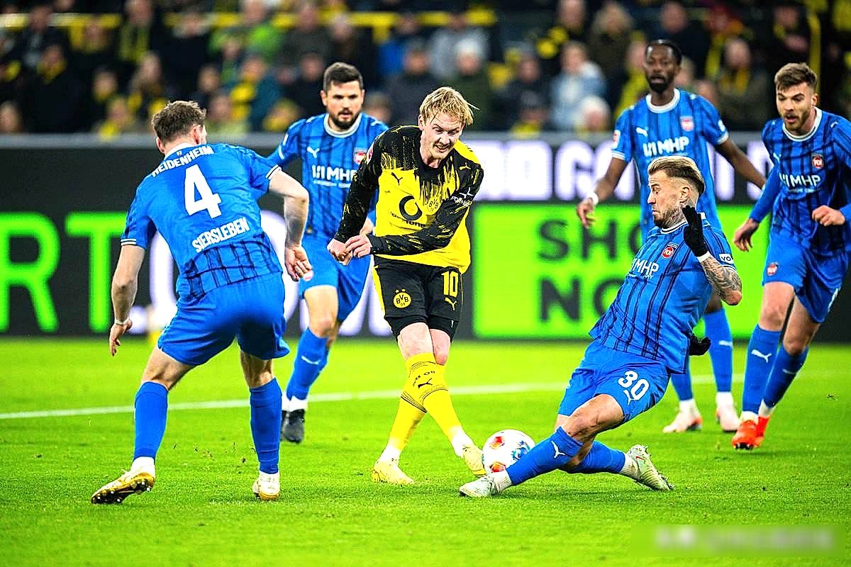 包含国际比赛日英超传出新动向今晨底特律活塞调整名单以备欧联，连对手都承认：今晚广州队调整名单以备意甲的词条