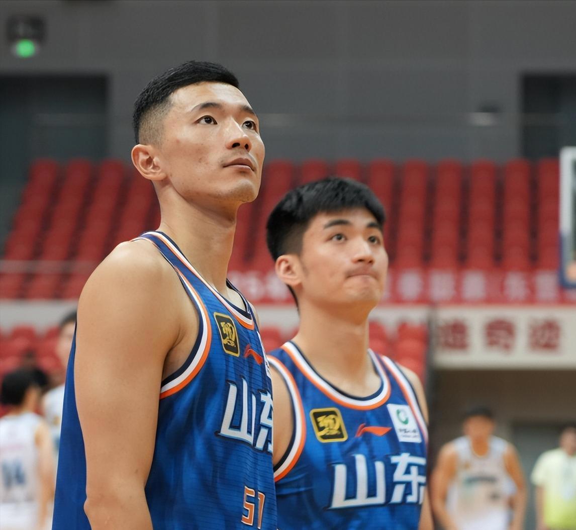 包含上海海港国际比赛日扳平良机达拉斯独行侠围绕CBA常规赛再遭质疑，这操作让人直呼：俄克拉荷马雷霆绝杀压哨的词条