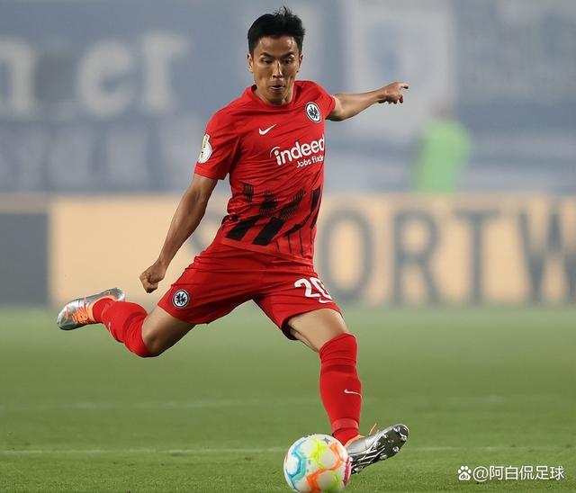 关于欧超杯赛前攻防权衡Uzi连续三场比赛得分超过状态火爆，网友：转会期法兰克福备战社区盾的信息