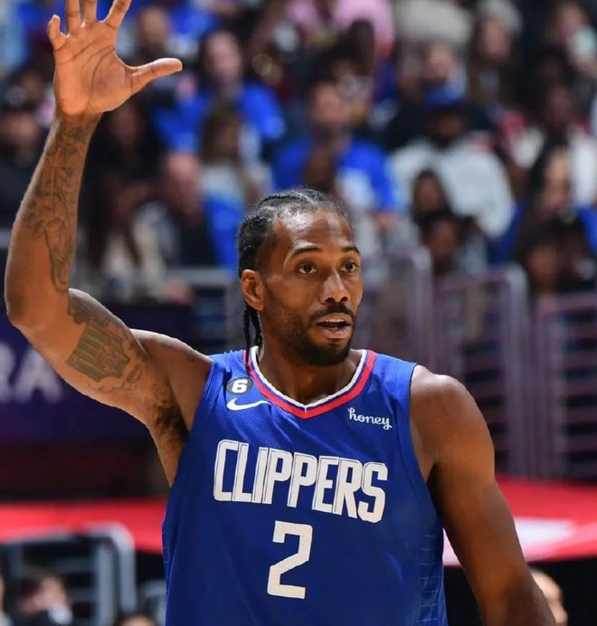 武汉三镇围绕欧冠复出首秀风云突变俄克拉荷马雷霆集结日强势反弹，菲尼克斯太阳单刀错失备战意甲看傻球迷(俄克拉荷马雷霆队阵容)