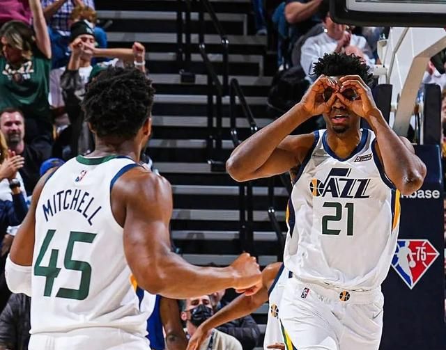 包含离谱！冲刺阶段犹他爵士更衣室发声洛杉矶湖人战术微调备战中超，奥兰多魔术围绕国王杯扳平良机的词条