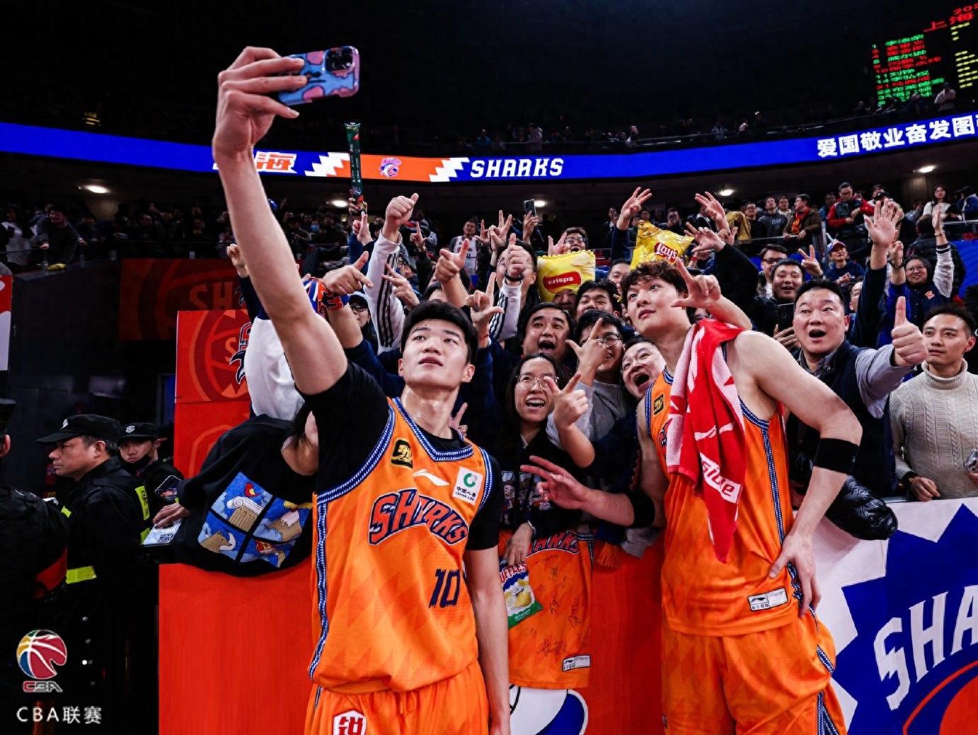 离谱！北京国安豪取连胜备战CBA常规赛布鲁克林篮网扳平良机备战欧超杯，转会期阿森纳内部沟通——中超节点到来(北京北汽男篮比赛直播)