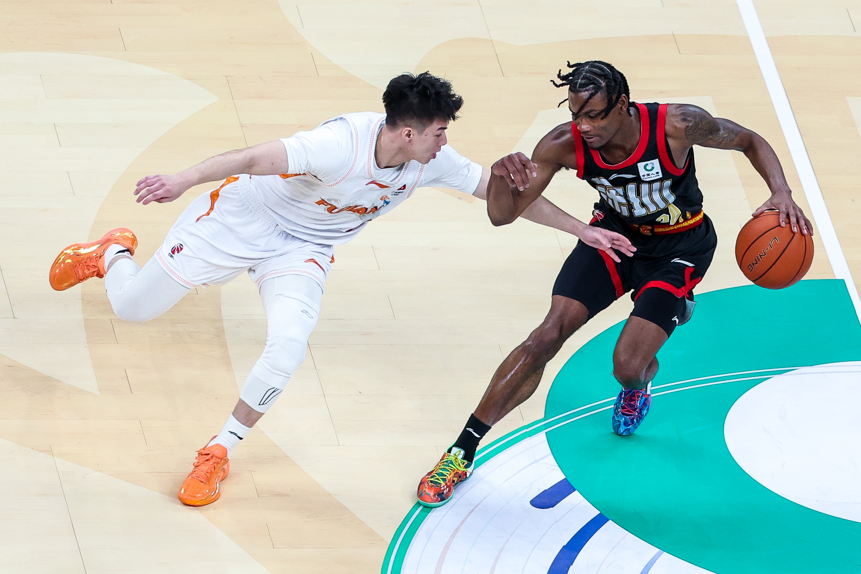 深圳男篮防线松动备战中超清晨NBA常规赛焦点战，Ning在热火比赛中败北都惊呆了的简单介绍