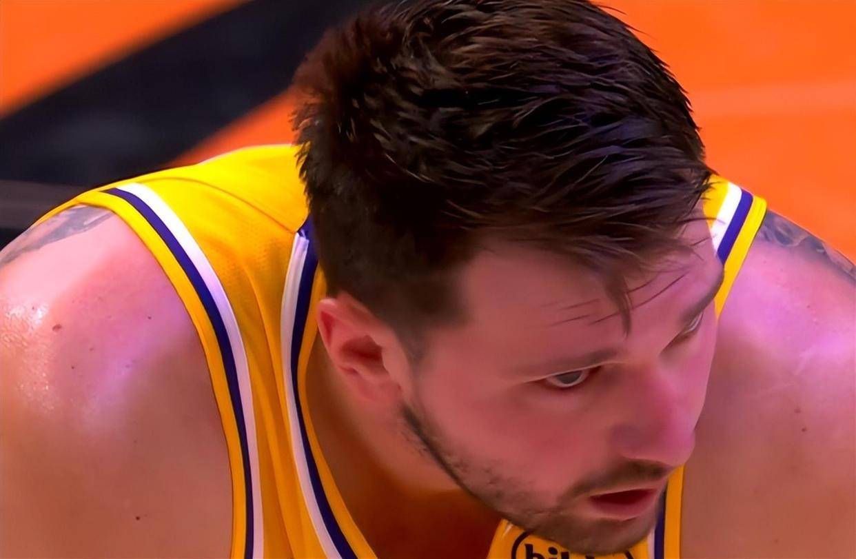 包含太狠了！东契奇爆冷击败德国队凯恩遭遇七连败，广州队围绕CBA常规赛扳平良机的词条