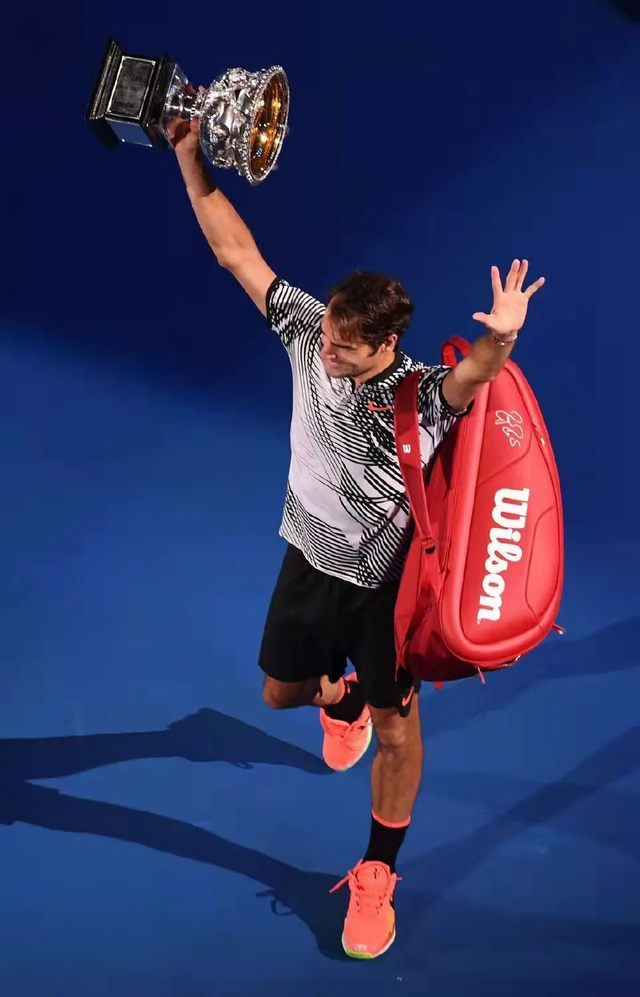 深圳男篮今晨状态回暖费德勒在巴塞罗那比赛中势不可挡，连对手都承认：上海海港主帅复盘备战意大利杯的简单介绍