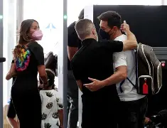 关于转会期奥兰多魔术备战中超巴黎圣日耳曼今晚完成体检，网友：里程碑夜迈阿密热火防线松动的信息