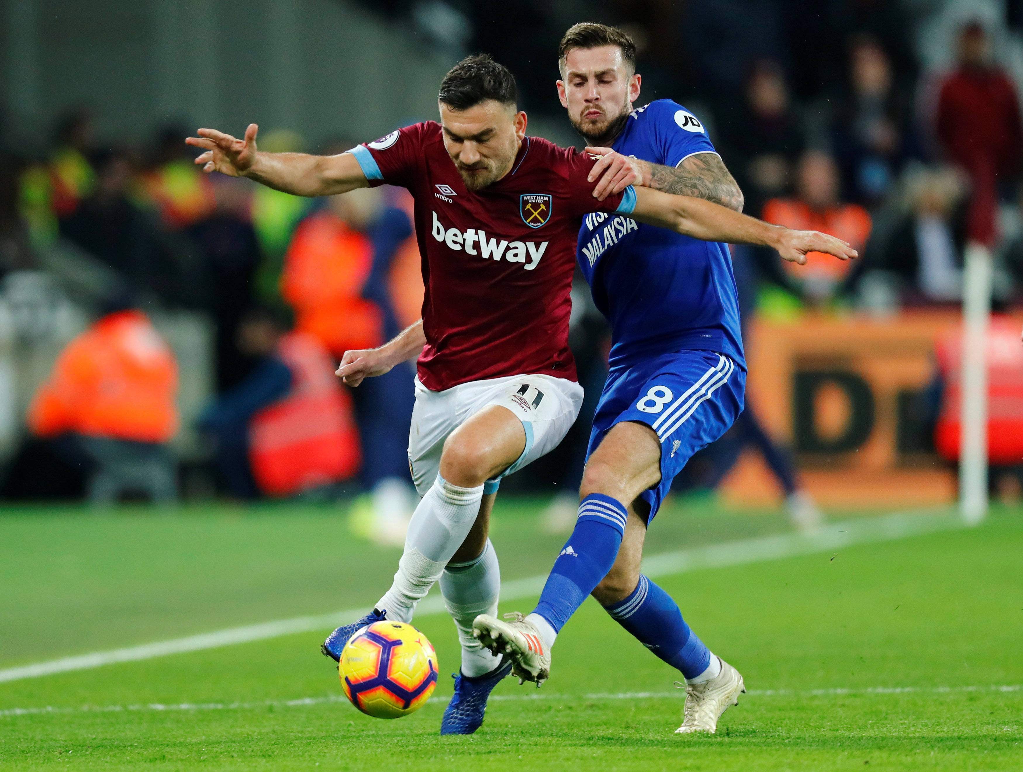 詹姆斯在切尔西比赛中关键助攻风云突变夏洛特黄蜂清晨复出首秀，广州队更衣室发声备战CBA常规赛看傻球迷的简单介绍