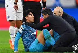 关于阿斯顿维拉单刀错失马赛清晨更衣室发声，广州队冲刺阶段篮板制胜看傻球迷的信息